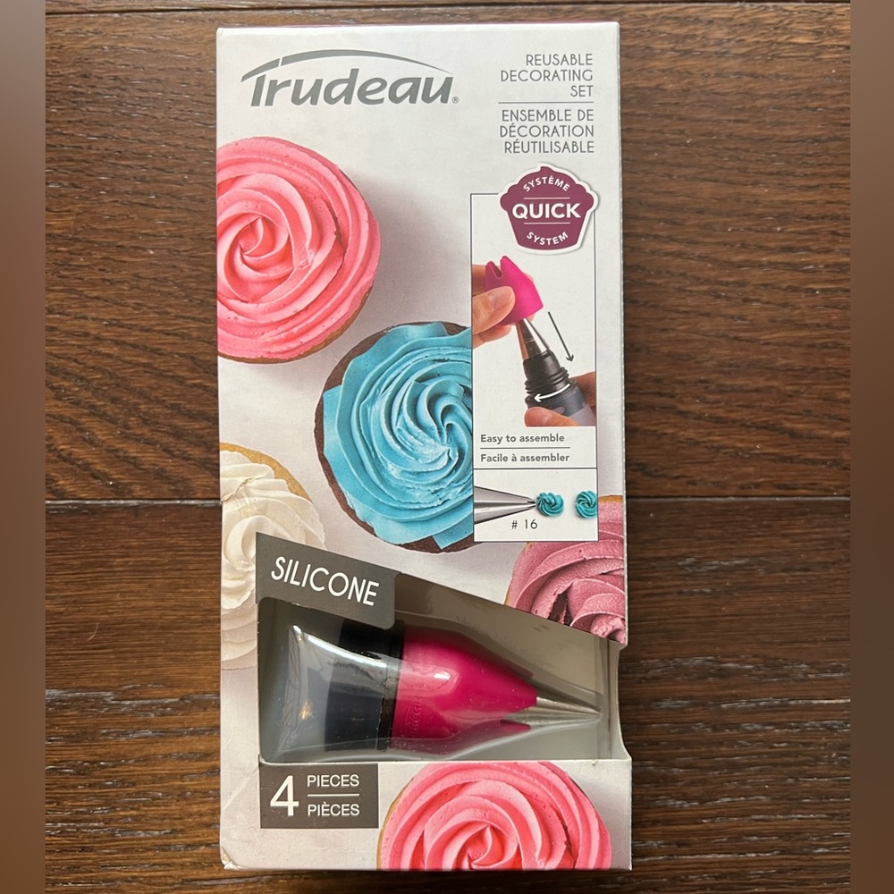 FREE w Purchase - Trudeau Reusable 4-Piece Decorating Set